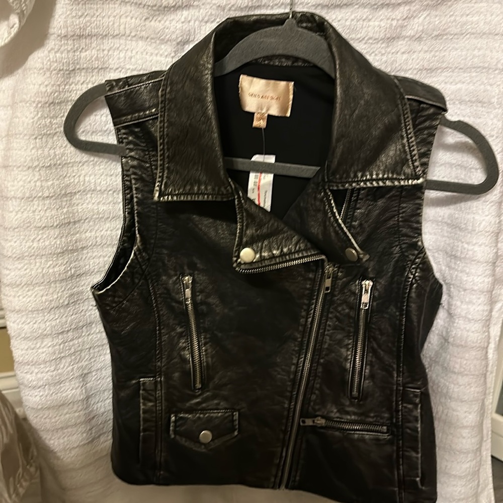 Sky’s are Blue light moto vest